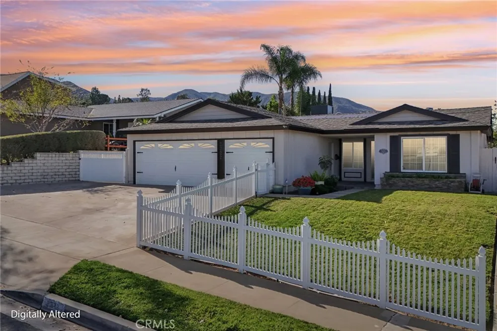 2322 Avenida Del Vista