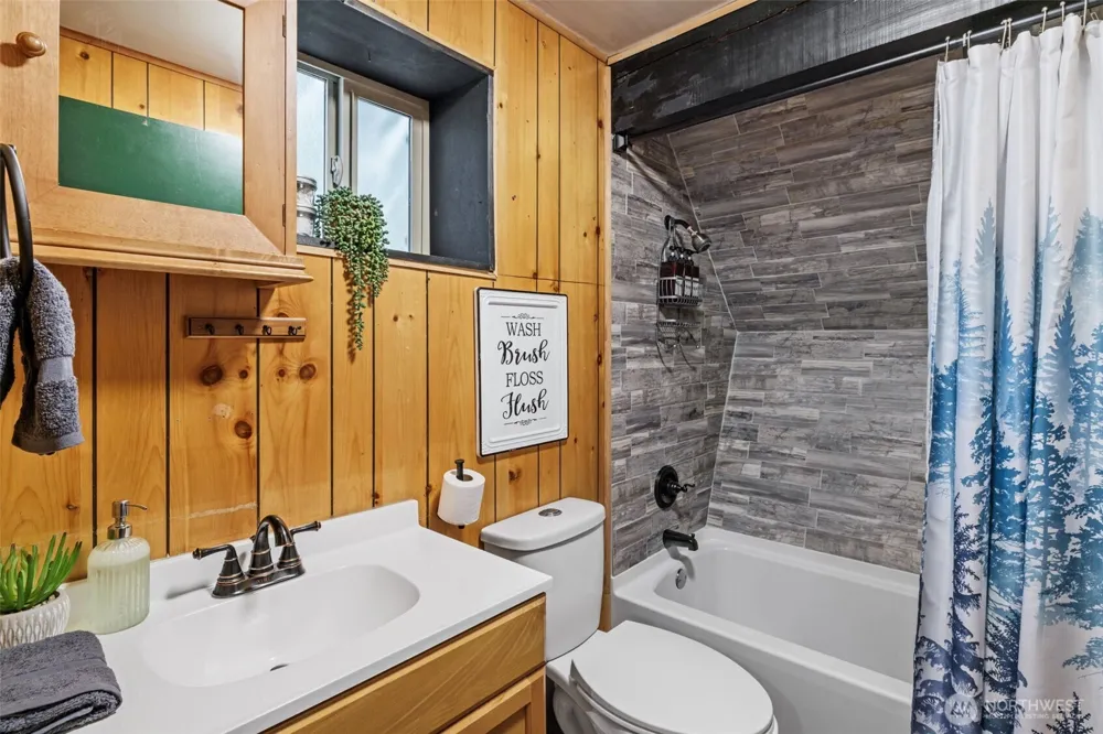 12214 757th Avenue NE Skykomish, WA 98288