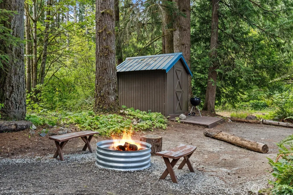12214 757th Avenue NE Skykomish, WA 98288