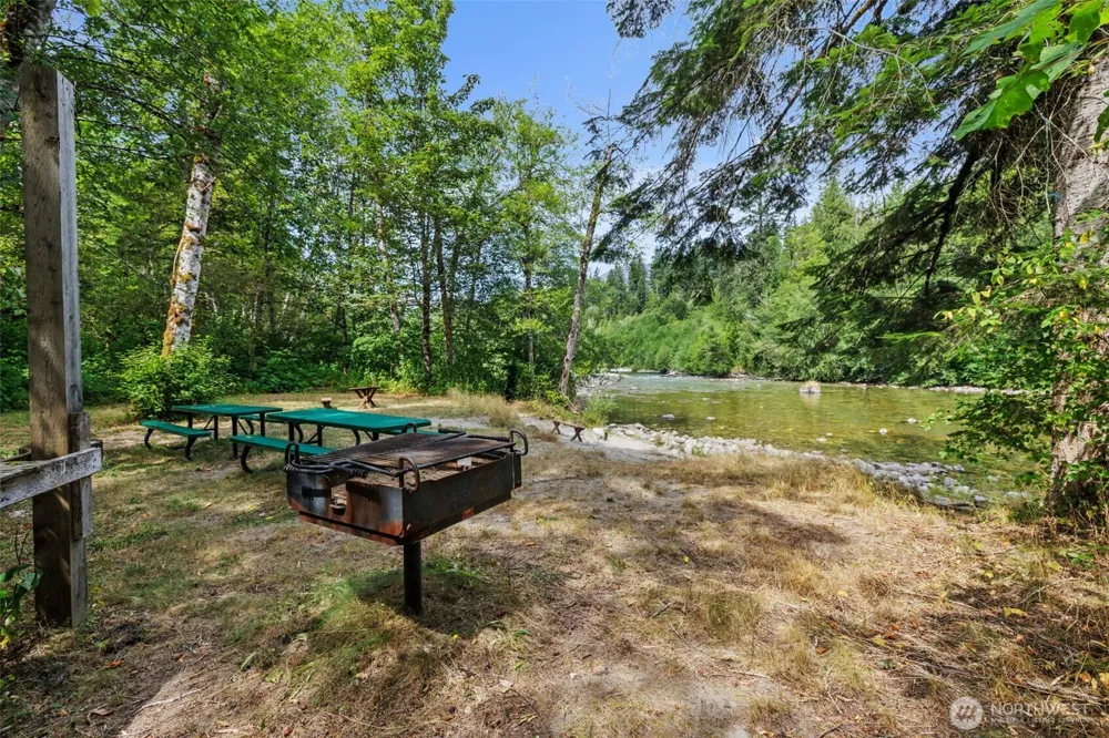 12214 757th Avenue NE Skykomish, WA 98288