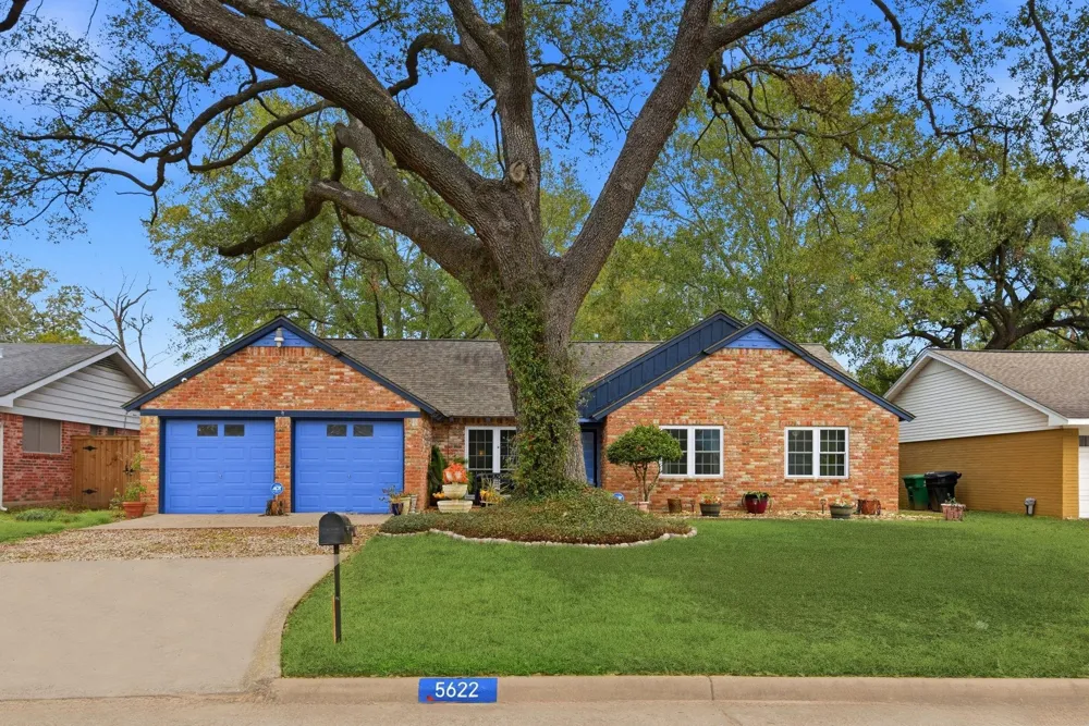 5622 Sheraton Oaks Drive