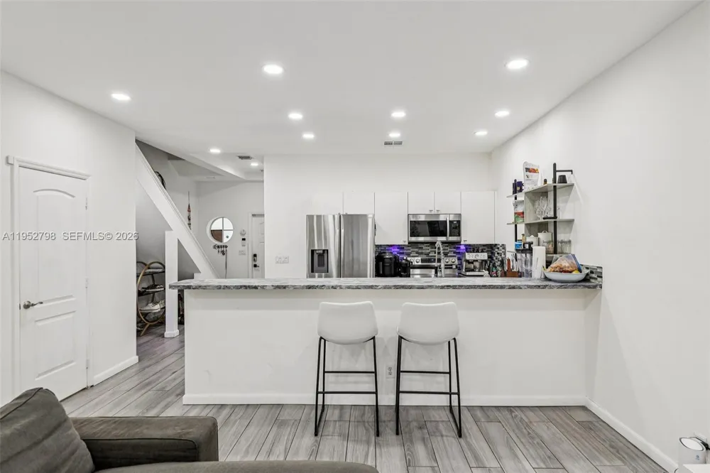 2307 Washington St #5 Hollywood, FL 33020