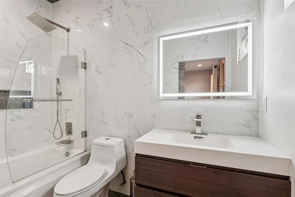 2307 Washington St #5 Hollywood, FL 33020