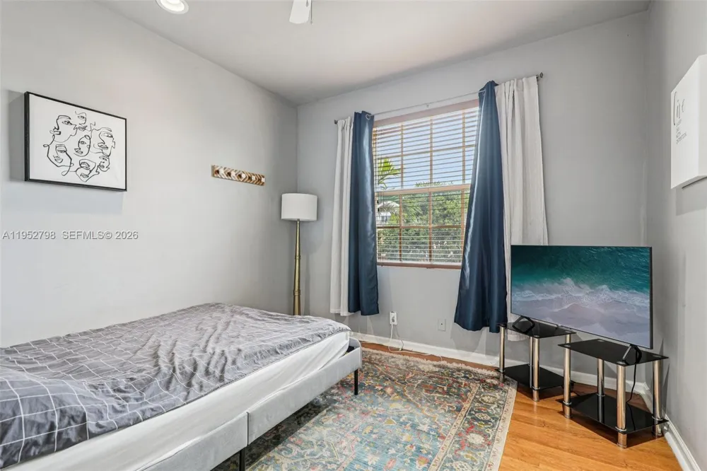 2307 Washington St #5 Hollywood, FL 33020