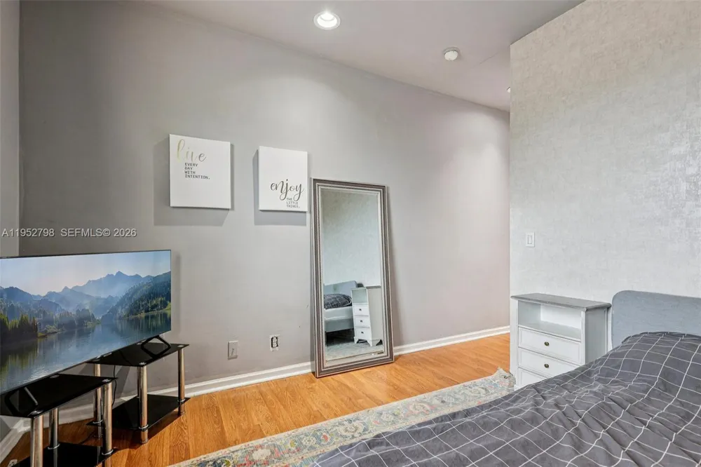 2307 Washington St #5 Hollywood, FL 33020