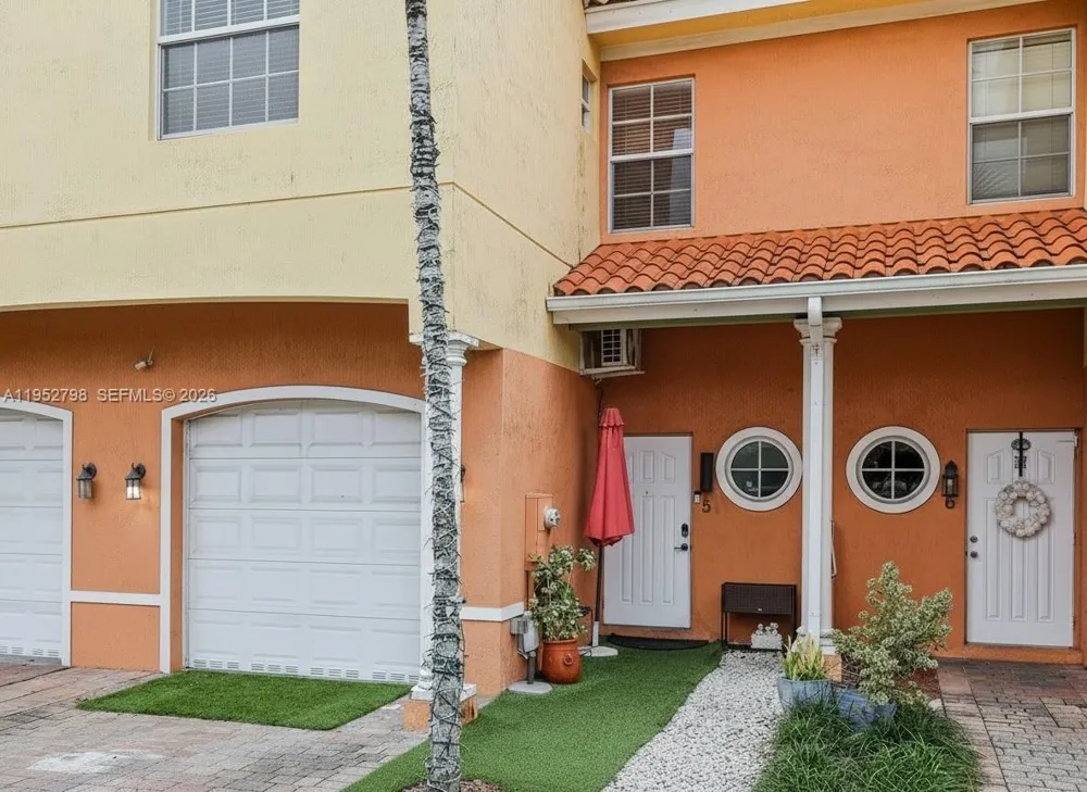 2307 Washington St #5 Hollywood, FL 33020