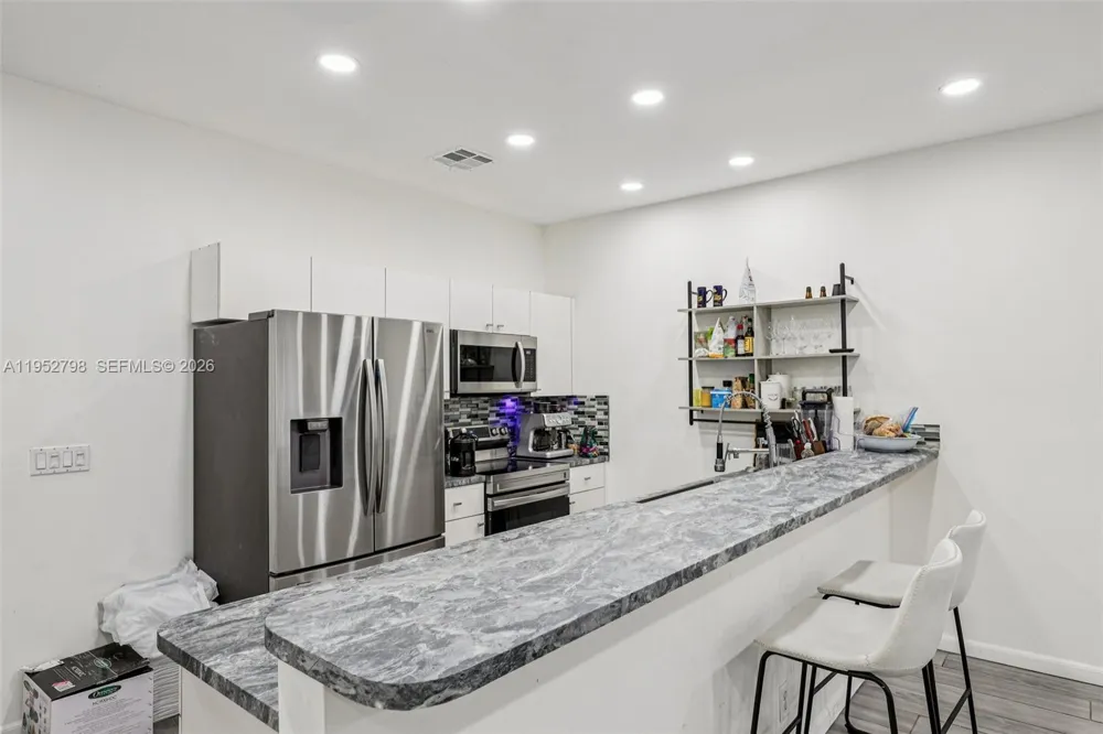 2307 Washington St #5 Hollywood, FL 33020