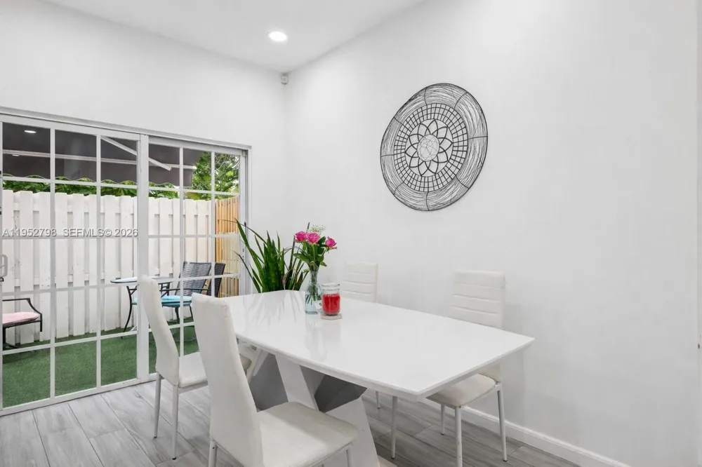 2307 Washington St #5 Hollywood, FL 33020
