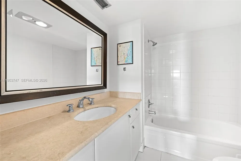 2780 NE 183rd St #1911 Aventura, FL 33160