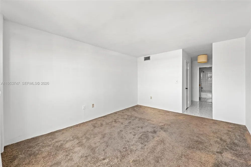 2780 NE 183rd St #1911 Aventura, FL 33160