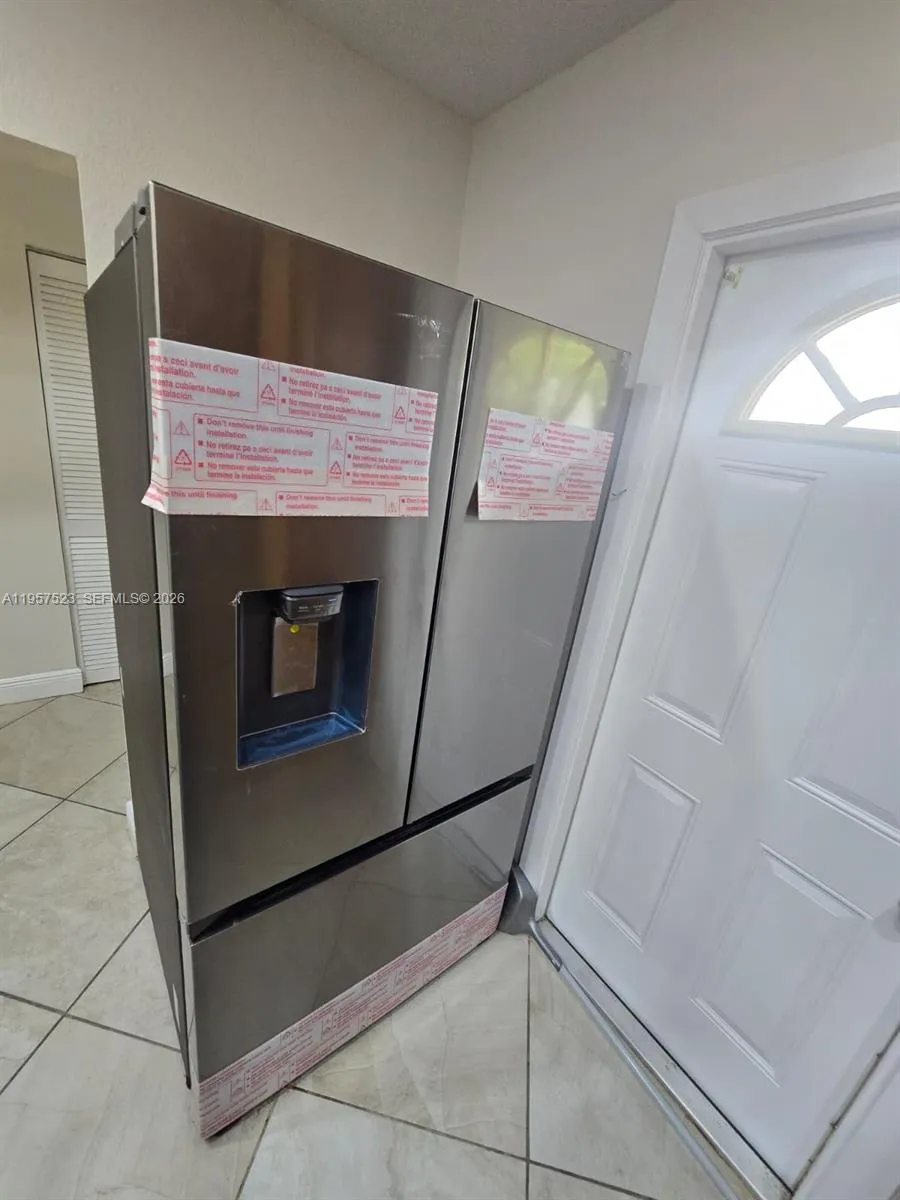 5151 W Oakland Park Blvd #303 Lauderdale Lakes, FL 33313