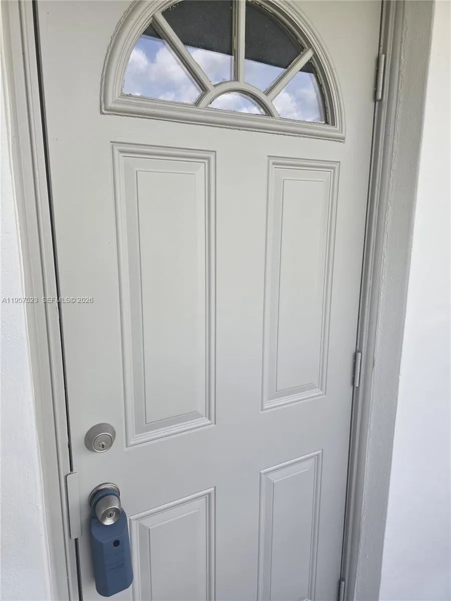5151 W Oakland Park Blvd #303 Lauderdale Lakes, FL 33313