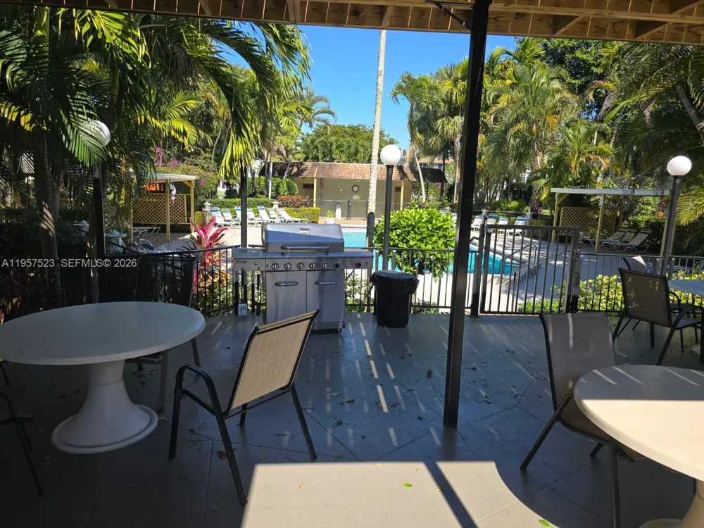 5151 W Oakland Park Blvd #303 Lauderdale Lakes, FL 33313