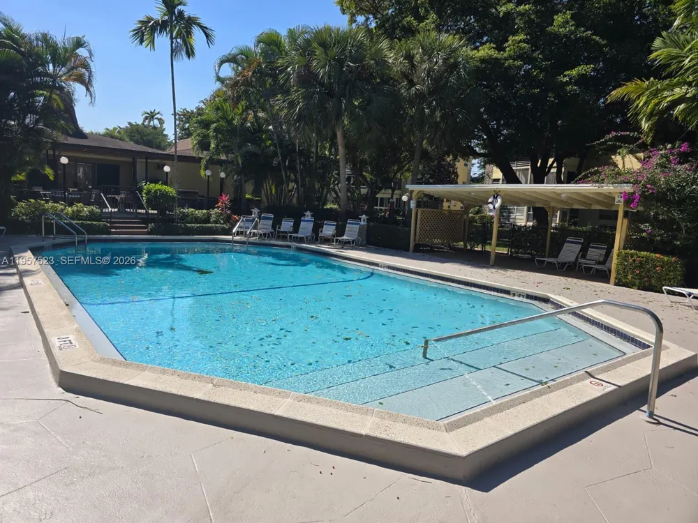 5151 W Oakland Park Blvd #303 Lauderdale Lakes, FL 33313