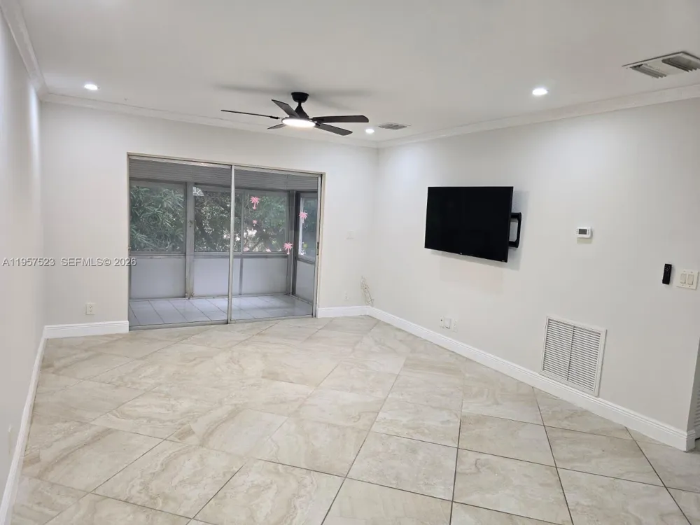 5151 W Oakland Park Blvd #303 Lauderdale Lakes, FL 33313
