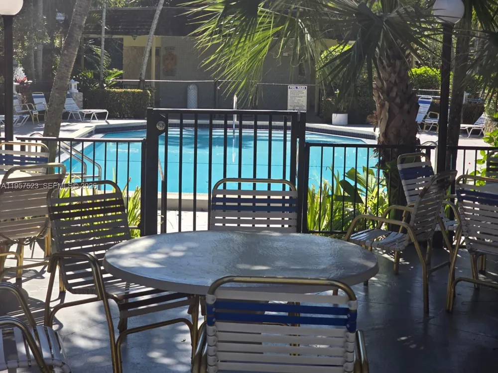 5151 W Oakland Park Blvd #303 Lauderdale Lakes, FL 33313