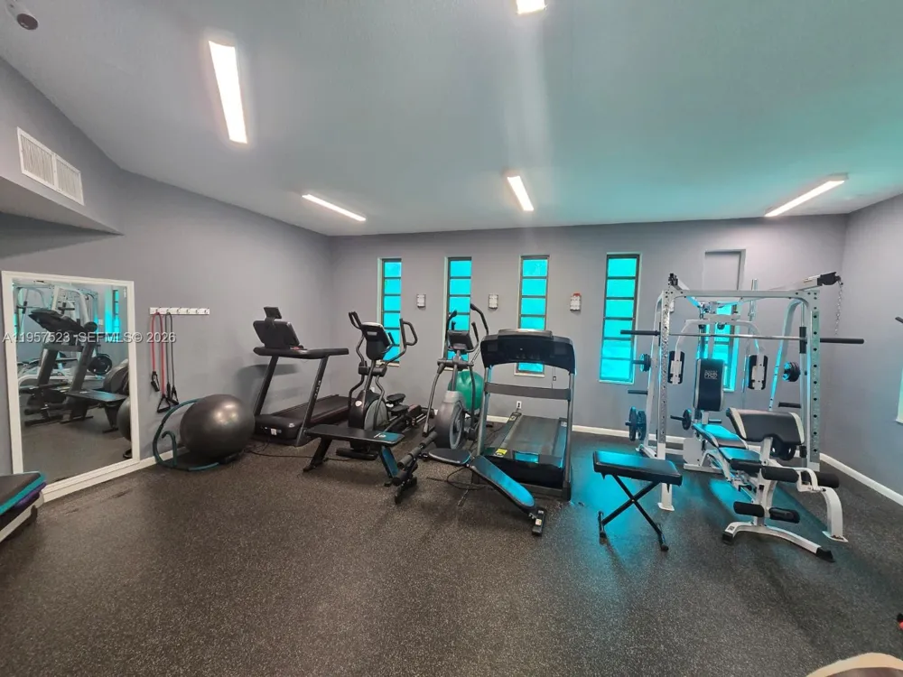 5151 W Oakland Park Blvd #303 Lauderdale Lakes, FL 33313