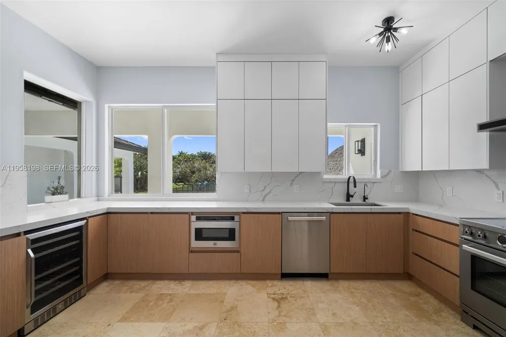 16800 SW 190th St Miami, FL 33187