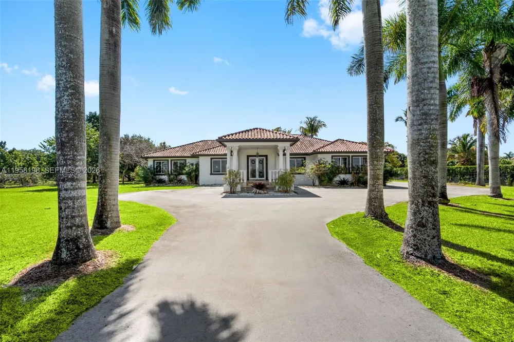16800 SW 190th St Miami, FL 33187