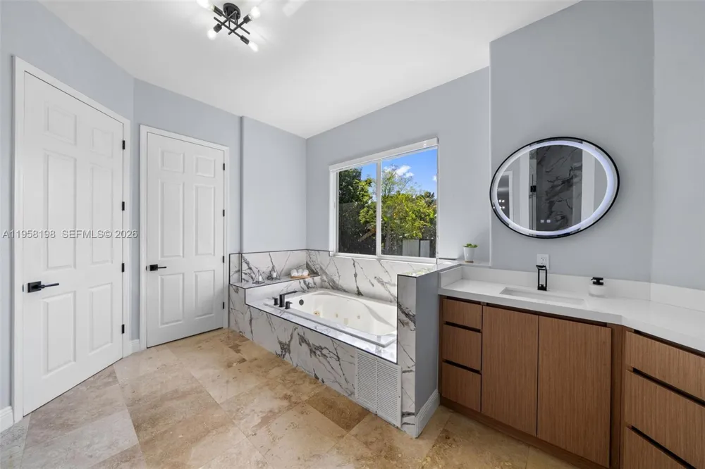 16800 SW 190th St Miami, FL 33187