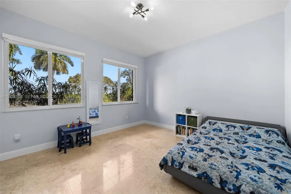 16800 SW 190th St Miami, FL 33187