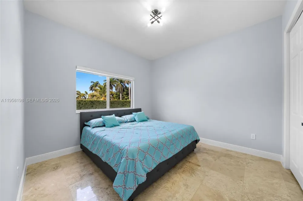 16800 SW 190th St Miami, FL 33187