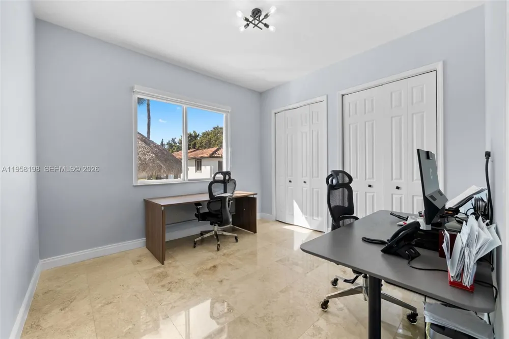 16800 SW 190th St Miami, FL 33187