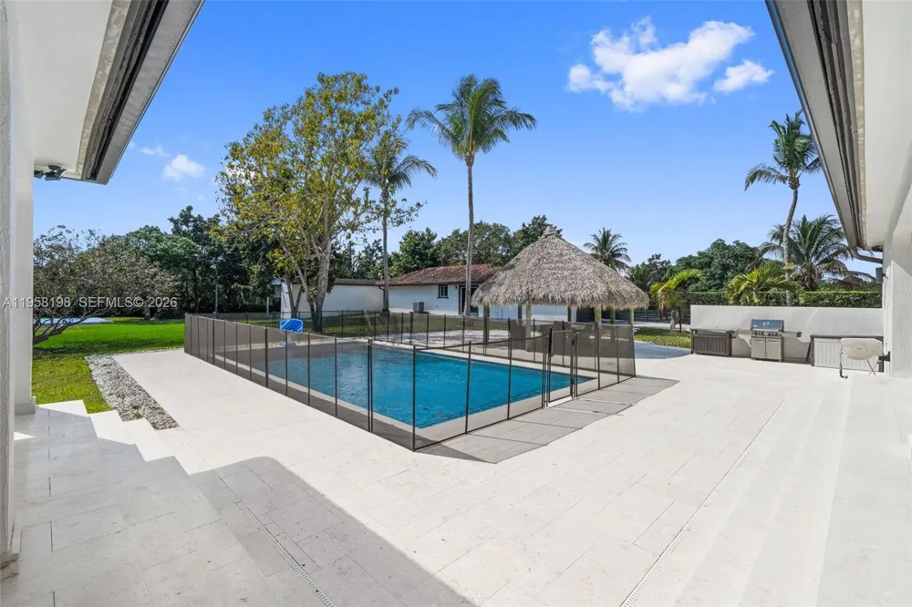 16800 SW 190th St Miami, FL 33187