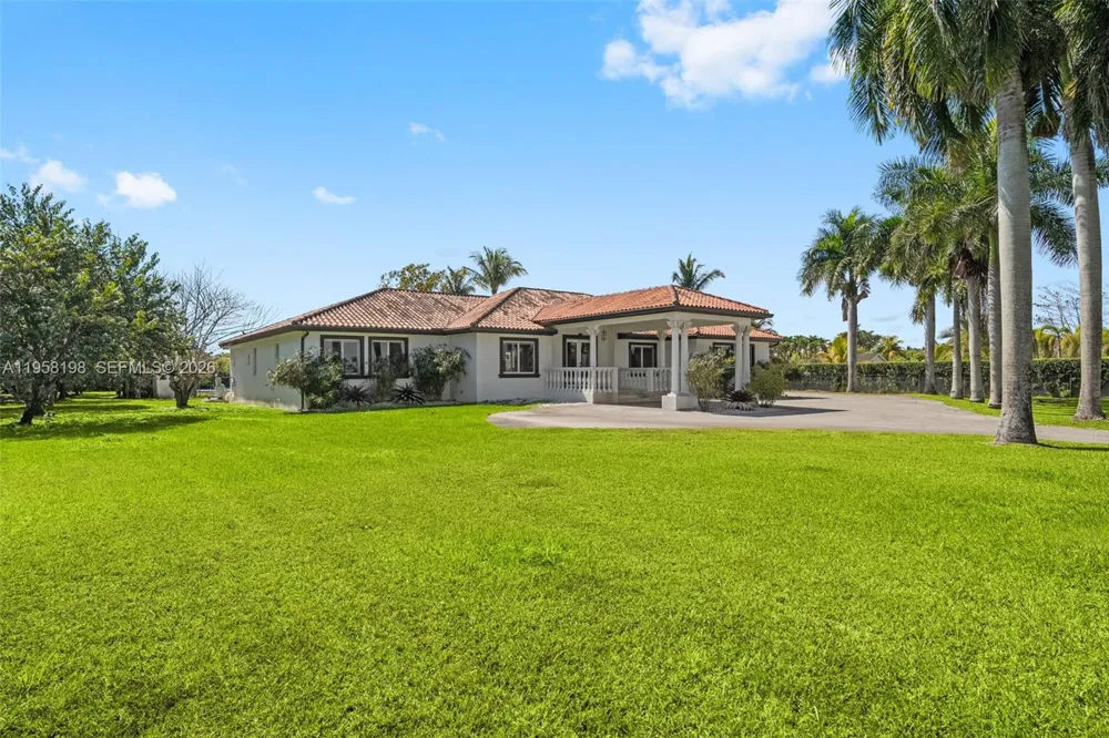 16800 SW 190th St Miami, FL 33187