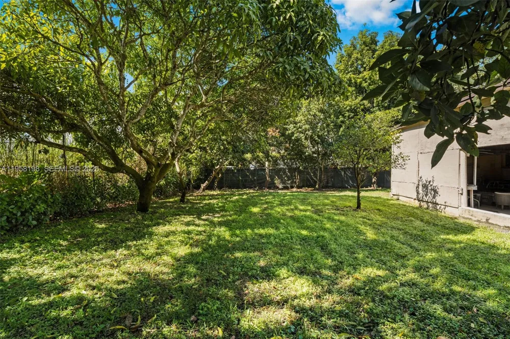 16800 SW 190th St Miami, FL 33187