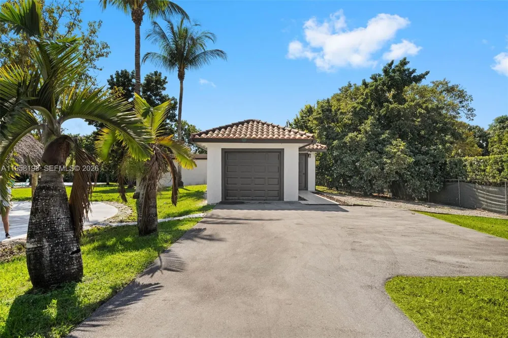 16800 SW 190th St Miami, FL 33187