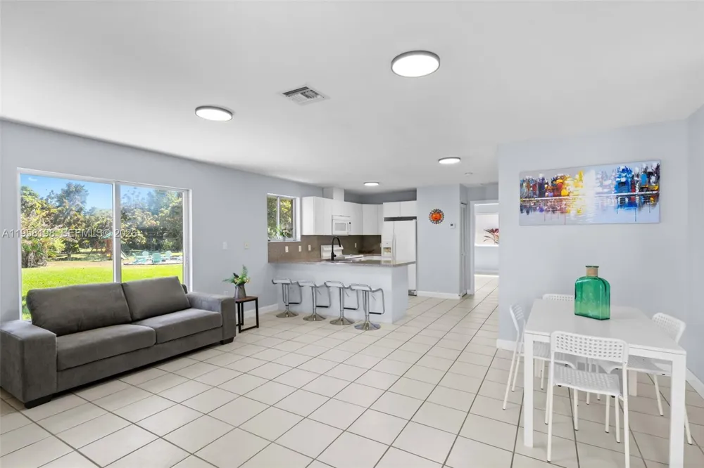 16800 SW 190th St Miami, FL 33187