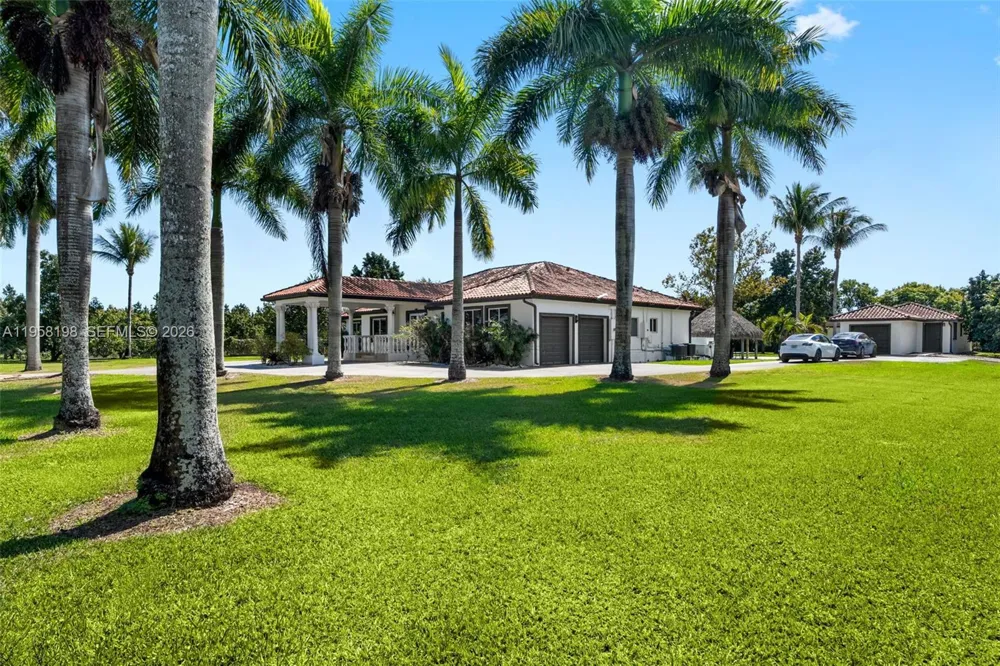 16800 SW 190th St Miami, FL 33187