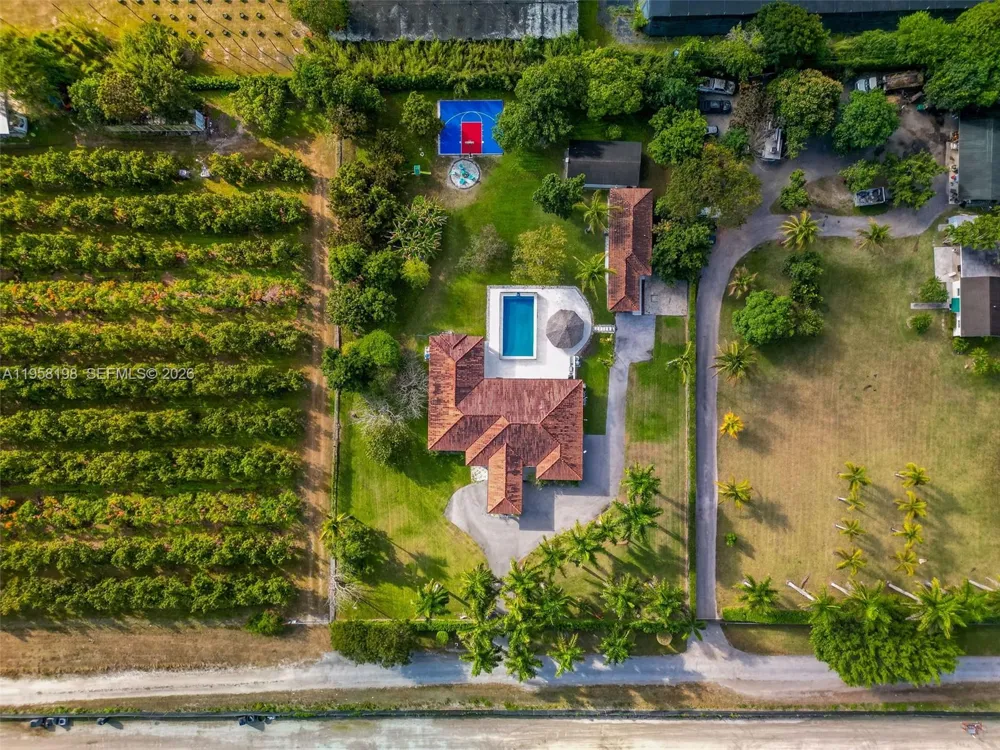 16800 SW 190th St Miami, FL 33187