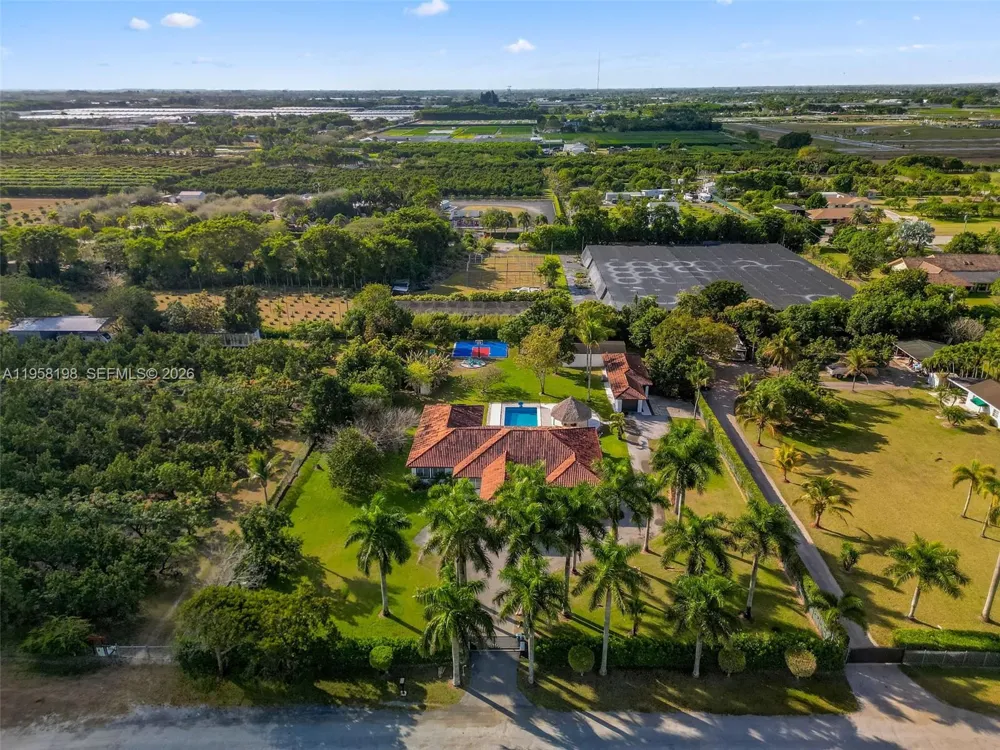 16800 SW 190th St Miami, FL 33187
