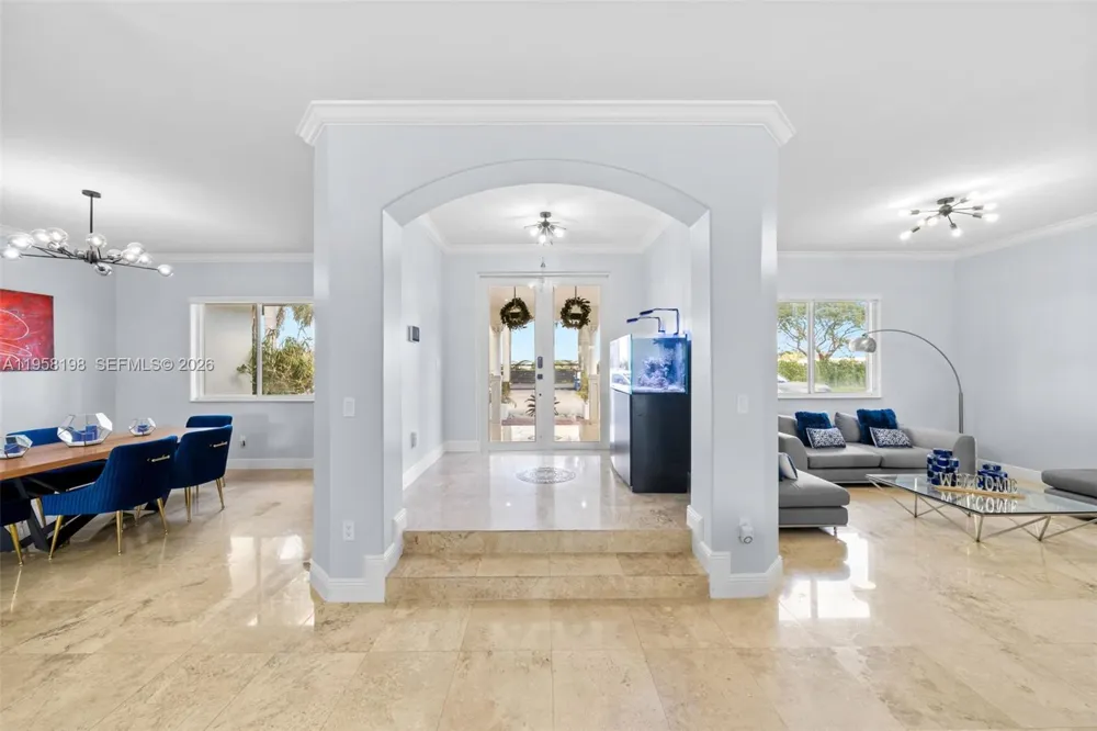 16800 SW 190th St Miami, FL 33187