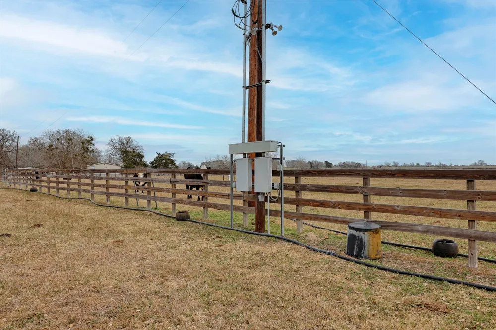 66 County Road 77D Schulenburg, TX 78956