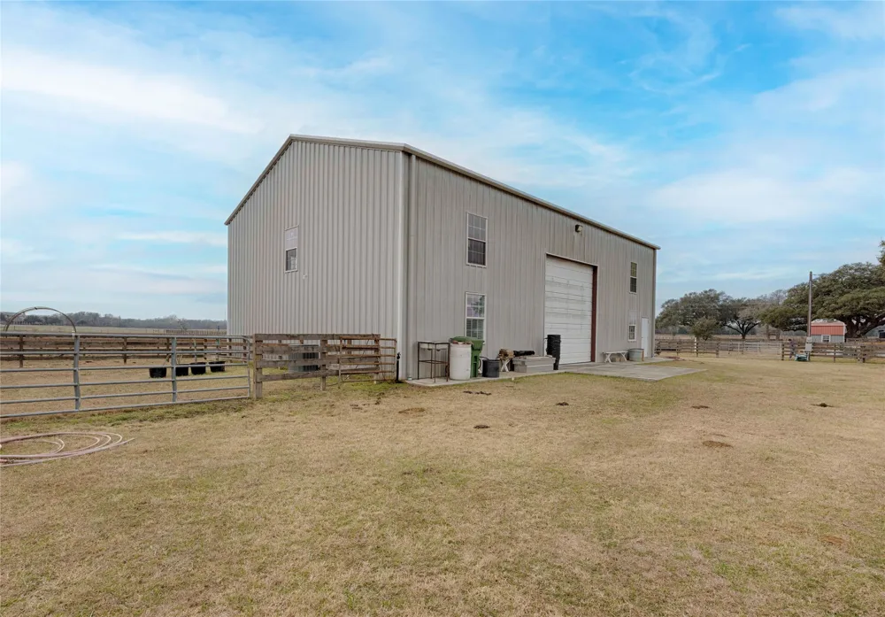 66 County Road 77D Schulenburg, TX 78956