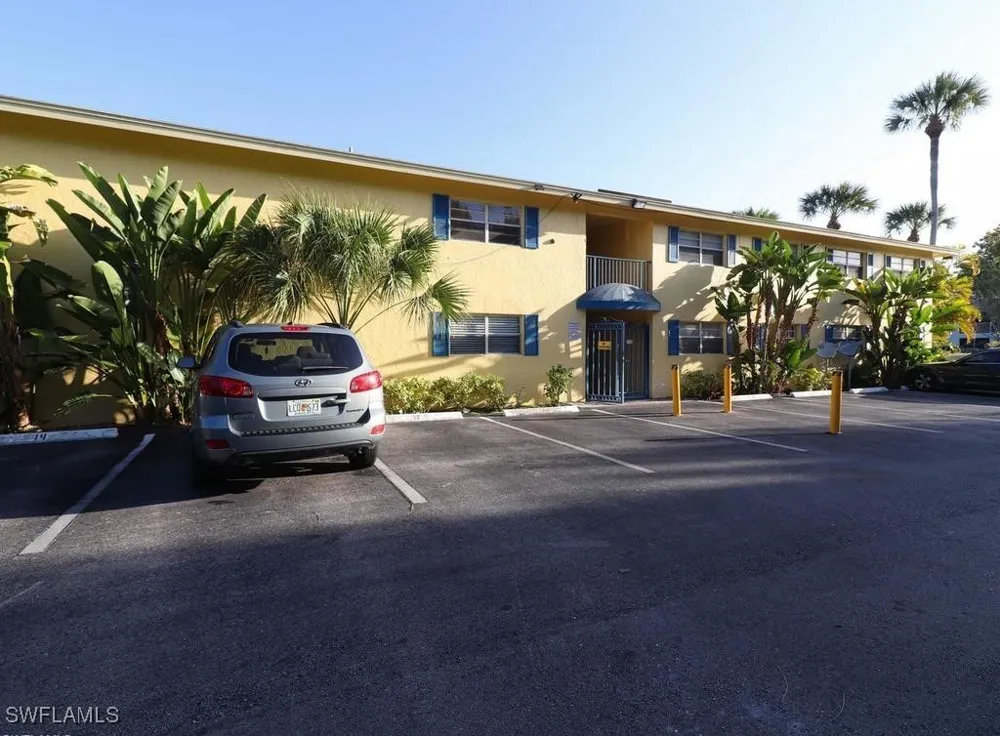 Gulfstream Drive #5 Naples, FL 34112