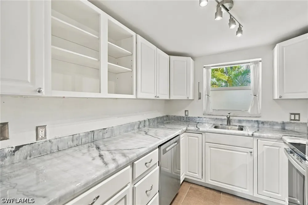Gulfstream Drive #5 Naples, FL 34112