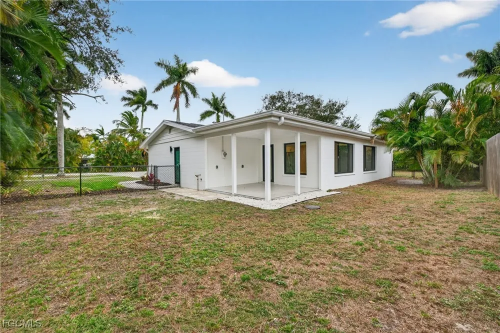 Paloma Drive Fort Myers, FL 33901