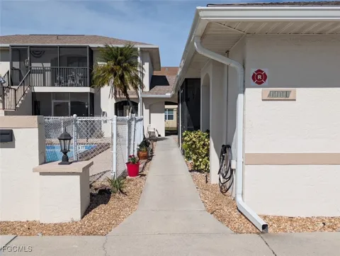 Cape Coral PKWY W #106