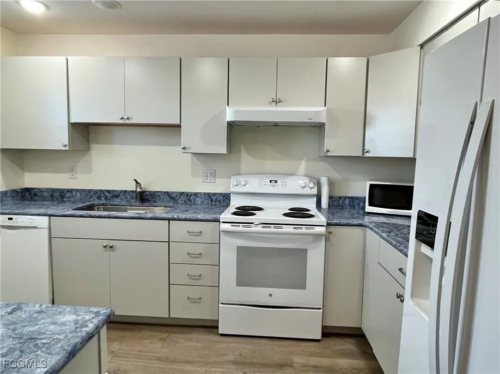 Myerlee Country Club Boulevard #2 Fort Myers, FL 33919