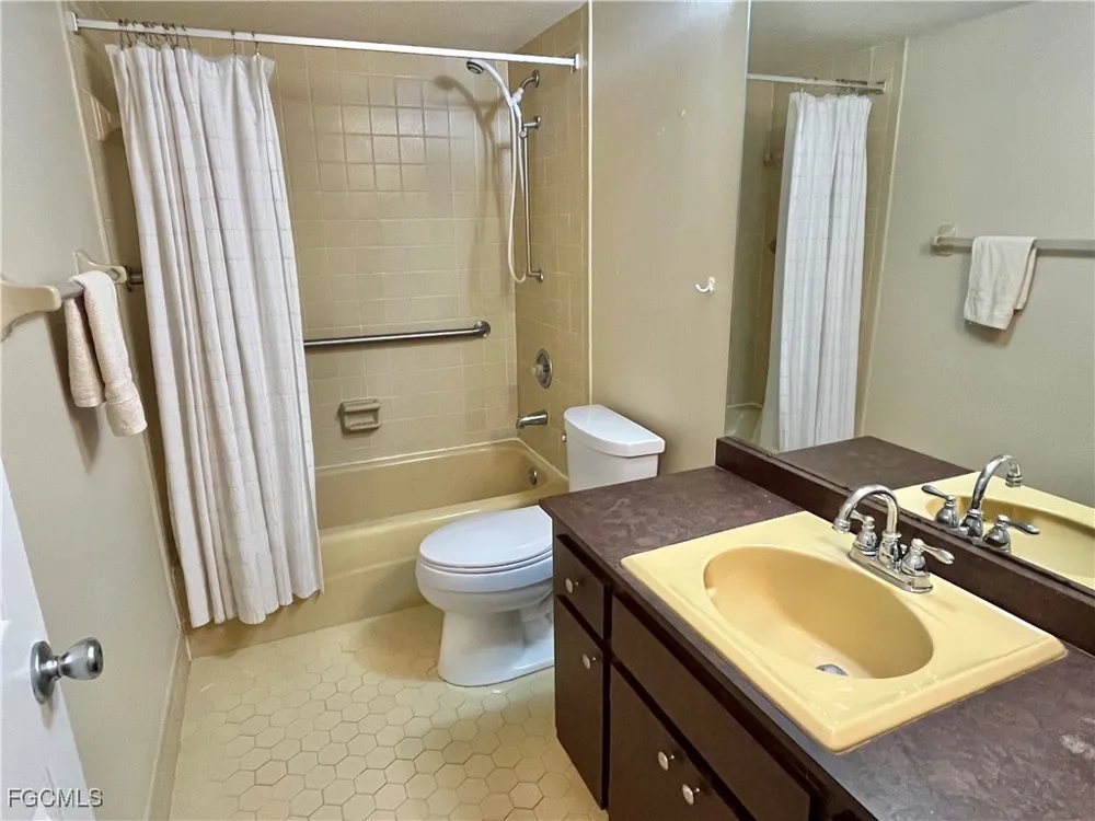 Myerlee Country Club Boulevard #2 Fort Myers, FL 33919