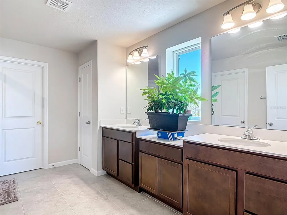 121 EAGLE HARBOR WAY Daytona Beach, FL 32124