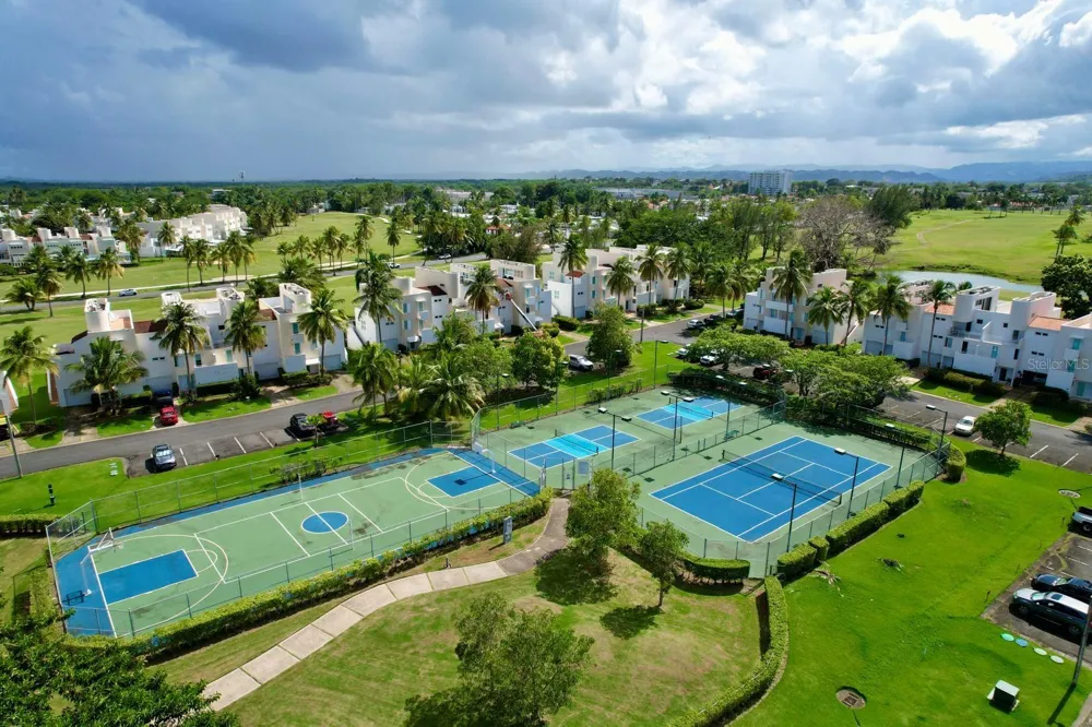 #124 VILLAS DE GOLF OESTE Dorado, PR 00646