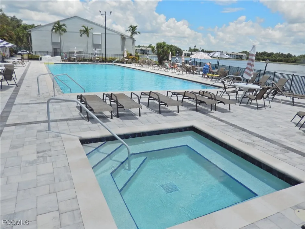 Villa Drive #4 Fort Myers, FL 33905
