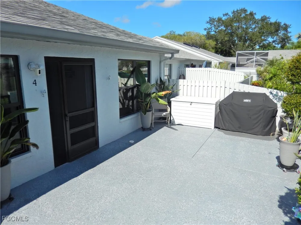 Villa Drive #4 Fort Myers, FL 33905