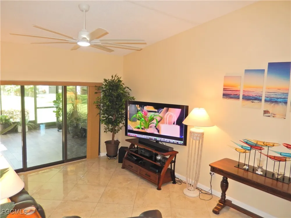 Villa Drive #4 Fort Myers, FL 33905