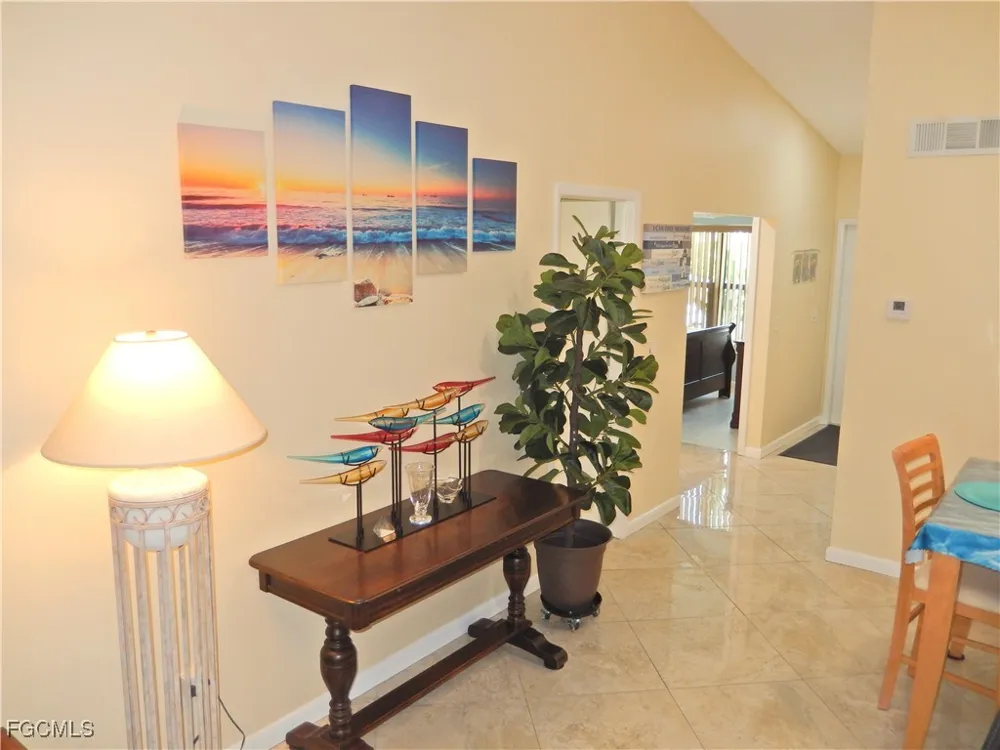 Villa Drive #4 Fort Myers, FL 33905